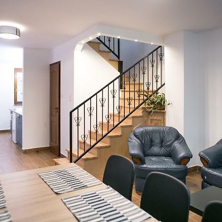 Starlight Apartment Mezőkövesd Exterior foto